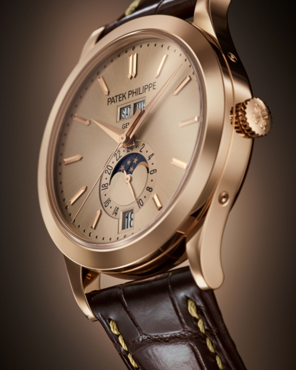 PATEK PHILIPPE - COMPLICATIONS - 5396R-016 - 藏家必看的沙米色面盤|百達翡麗 5396R 年曆腕錶三十週年致敬之作