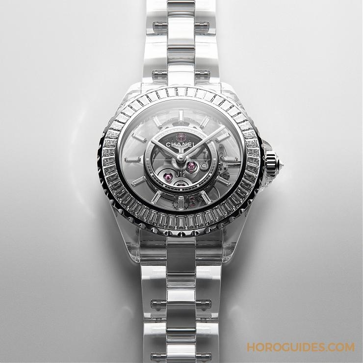 CHANEL - J12 - H6825 - 創意至上背後的工藝精隨｜CHANEL Caliber 3.1機芯的透明美學