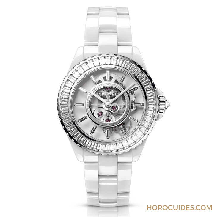 CHANEL - J12 - H6825 - 創意至上背後的工藝精隨｜CHANEL Caliber 3.1機芯的透明美學