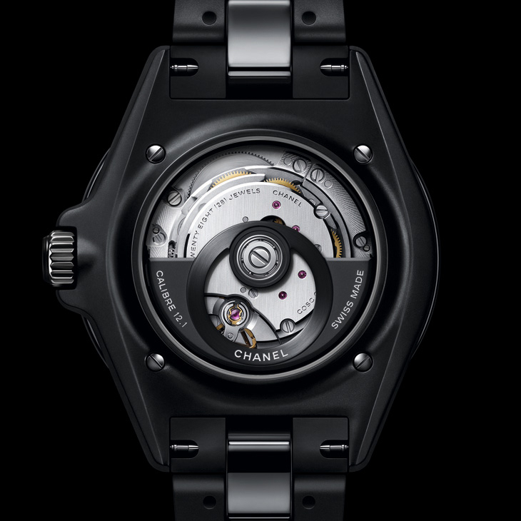 CHANEL - J12 - (J12 Superleggera Caliber 12.1 42毫米腕錶) - CHANEL J12 Superleggera:輕量、極速與精密,J12的另一道軸線