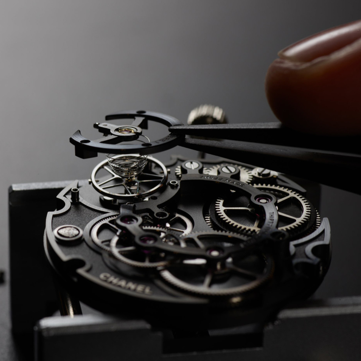 CHANEL - J12 - H11684 - 風格主導技術，自由始於實力｜J12，見證CHANEL高級製錶實力的深度進化