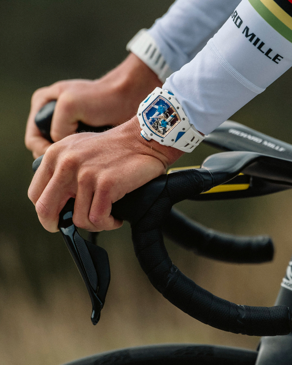 RICHARD MILLE - LIMITED EDITION - RM 64-01 - 自行車輕量工程轉化為微型機械結構|Richard Mille RM 64-01 Colnago陀飛輪腕錶