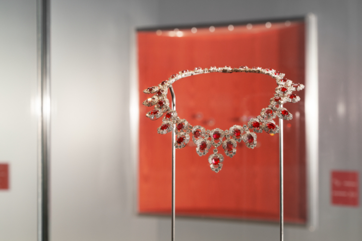 BVLGARI - 「寶格麗萬花筒:色彩、文化與工藝」典藏回顧展於上海揭幕